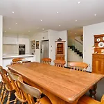 Jeffreys Road - Christchurch Holiday Homes